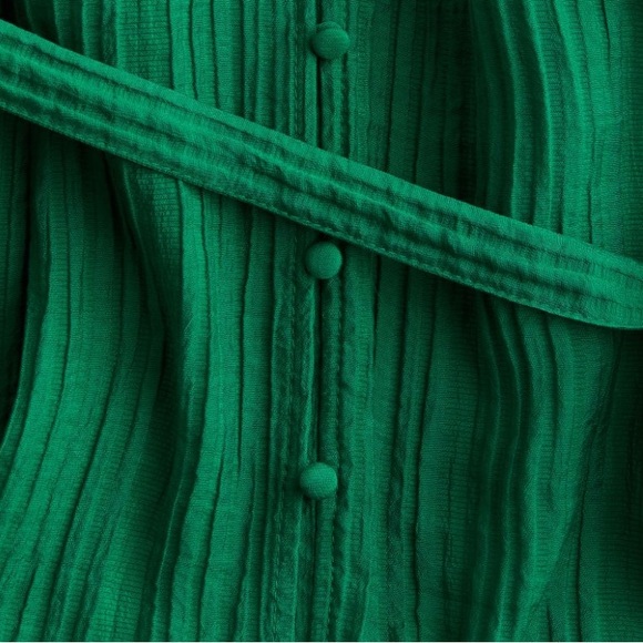 Tie-belt Crepe Dress - Picture 4 of 7